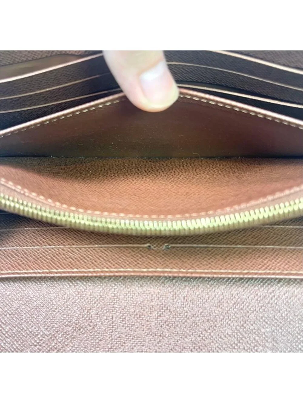 Louis Vuitton Portefeuille Sarah Monogram Wallet